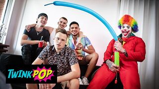 Twunk Pop - Stripper William Boy Chowder Surprises Brent North With His Outstanding Body & They End Up Smashing