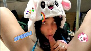 Lille passiv femboy gav far et sødt oral pleasure