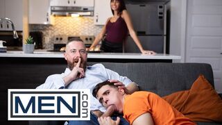 FELLOWS - Maverick Sun Gets Nasty While His Gf Cooks And Slinks A Quickie With Father Cakes