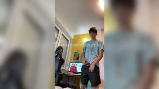 Mature Gay: cute playing bedroom twink baiting for fans off