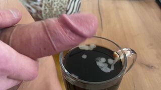A glass of cola for you, precious!